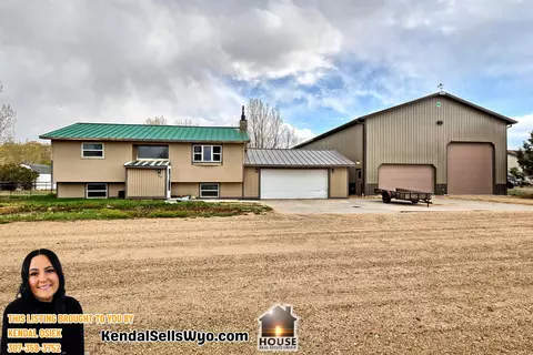 40 Lakeview Dr, Douglas, WY 82633