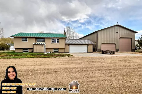 40 Lakeview Dr, Douglas, WY 82633