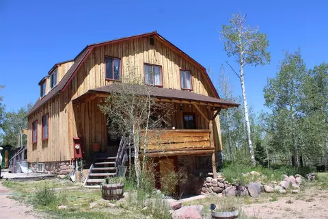 87 Moose Hollow Rd, Robertson, WY 82944
