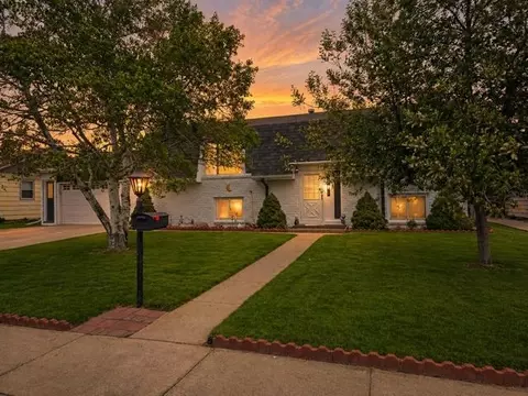 141 E Camino Del Rey St, Torrington, WY 82240