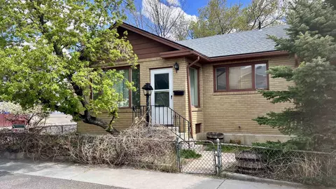 1 Harding Ct, Rock Springs, WY 82901