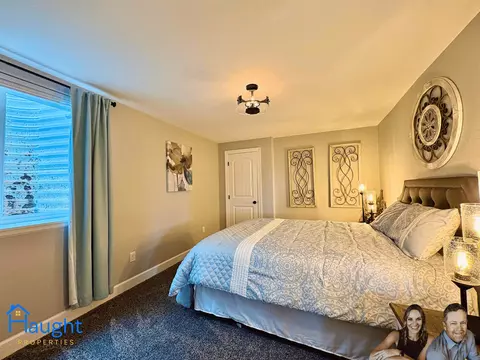 Bedroom - 945 Eagle Dr, Douglas, WY 82633 photo 3 of 4