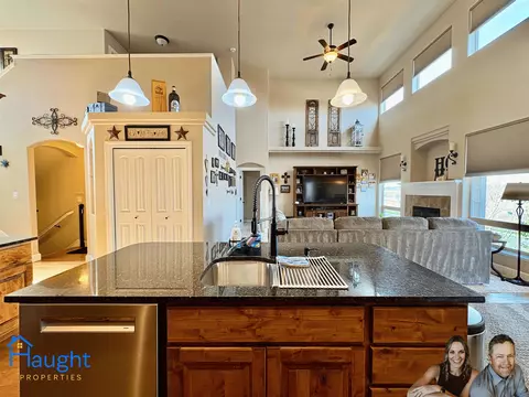 Kitchen - 945 Eagle Dr, Douglas, WY 82633 photo 4 of 9