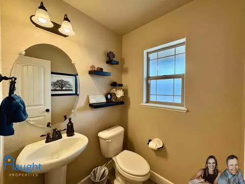 Bath - 945 Eagle Dr, Douglas, WY 82633 photo 1 of 5