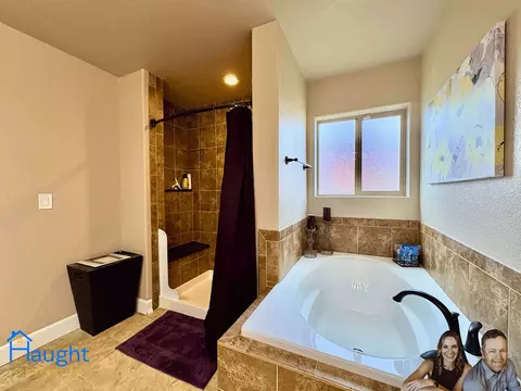 Bath - 945 Eagle Dr, Douglas, WY 82633 photo 2 of 5