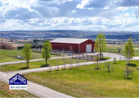 Exterior - 655 Longview Ln, Lander, WY 82520 photo 2 of 8
