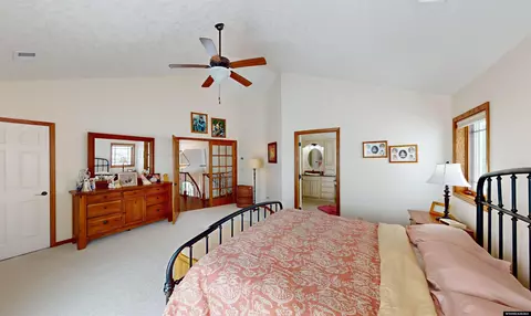 Bedroom - 655 Longview Ln, Lander, WY 82520 photo 3 of 6