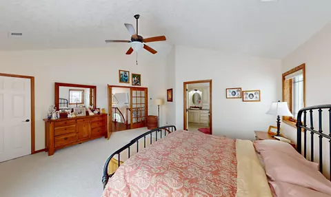 Bedroom - 655 Longview Ln, Lander, WY 82520 photo 2 of 6