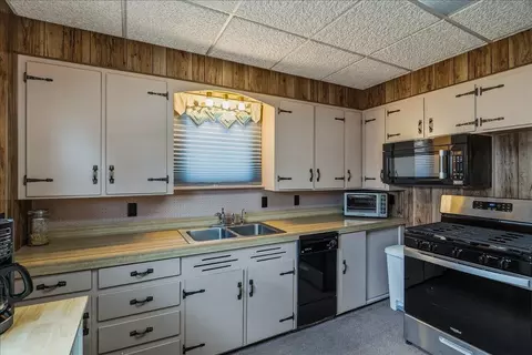 Kitchen - 112 Jefferson, Morrill, NE 69358 photo 2 of 4
