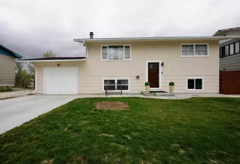540 S Forest Dr, Casper, WY 82609