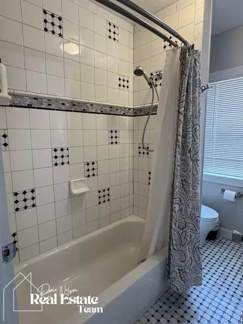 Bath - 428 E 13th St, Casper, WY 82601 photo 4 of 6