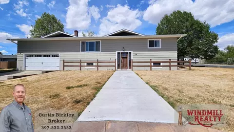 128 W 09 St, Lingle, WY 82223