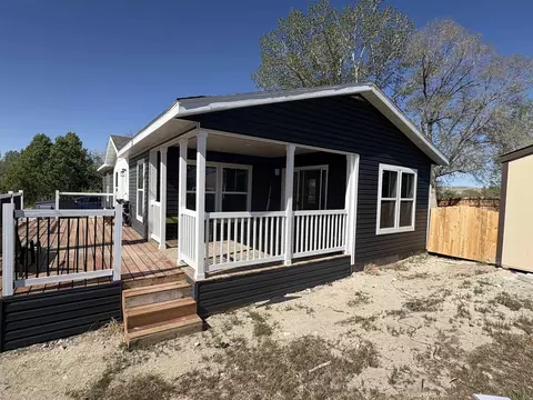 32 Darnall Rd, Riverton, WY 82501