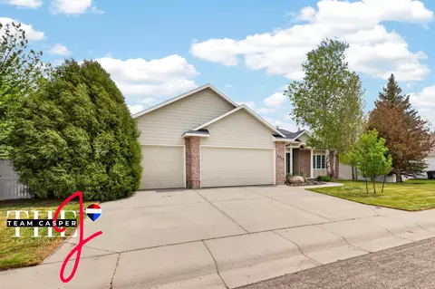 1919 Miracle Dr, Casper, WY 82609