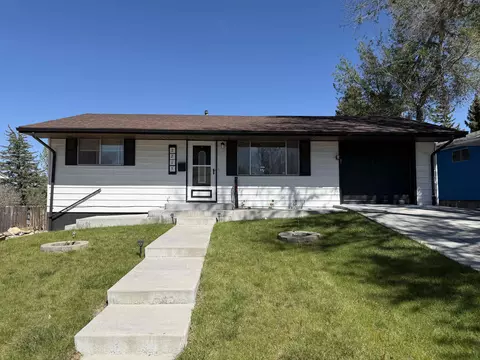 2215 S Washington St, Casper, WY 82601