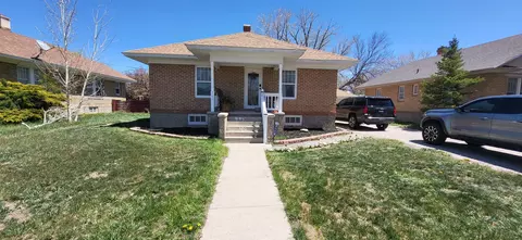 302 N 8th St, Sinclair, WY 82334