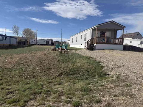 507 W Spring Ave, Saratoga, WY 82331