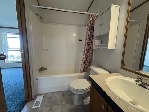 Bath - 89 Sharp Nose Rd, Riverton, WY 82501 photo 6 of 6