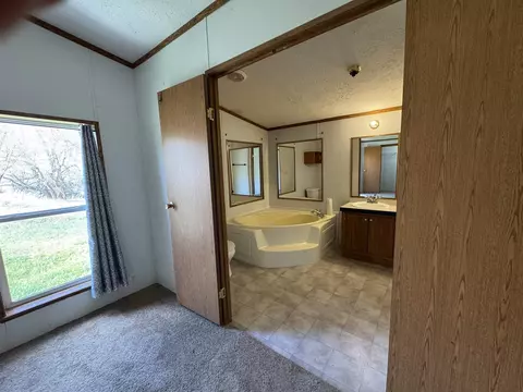 Bath - 89 Sharp Nose Rd, Riverton, WY 82501 photo 1 of 6