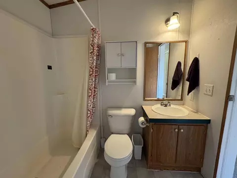 Bath - 89 Sharp Nose Rd, Riverton, WY 82501 photo 5 of 6