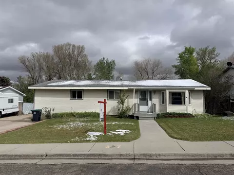 530 Juniper St, Green River, WY 82935