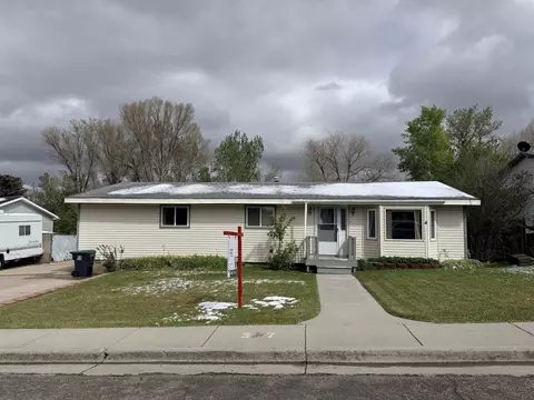530 Juniper St, Green River, WY 82935
