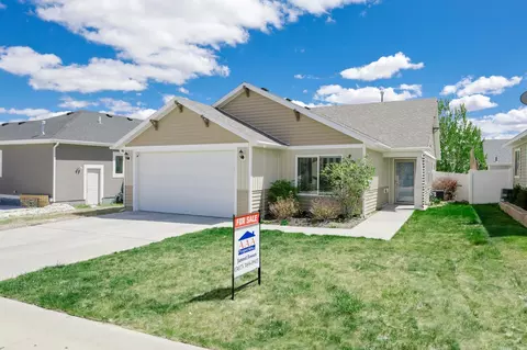 1610 Hawk Dr, Rock Springs, WY 82901