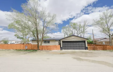 585 Highland Ave, Green River, WY 82935