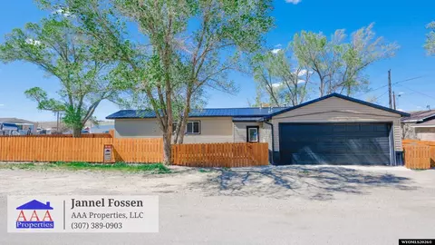 585 Highland Ave, Green River, WY 82935