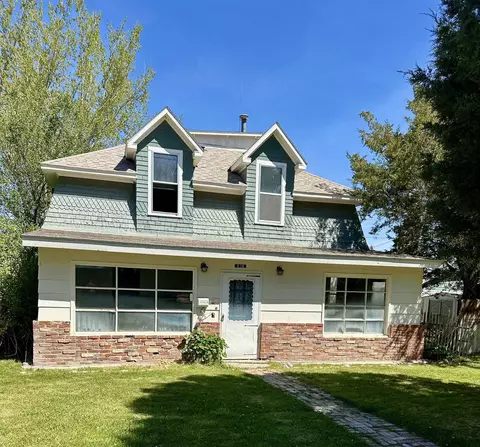 518 W F St, Basin, WY 82410