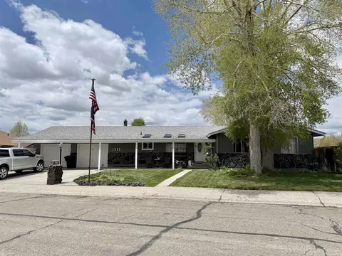 1333 Uinta Dr, Kemmerer, WY 83101