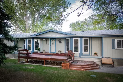 1093 W River Rd, Worland, WY 82401