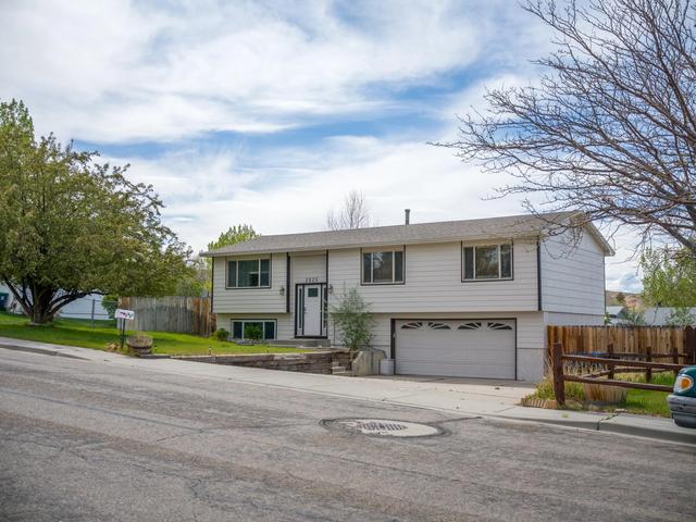 2025 Oklahoma Dr, Green River, WY 82935