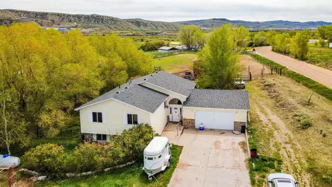 16 Paddock Cir, Bear River, WY 82930