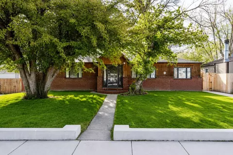 241 Bramwell St, Green River, WY 82935