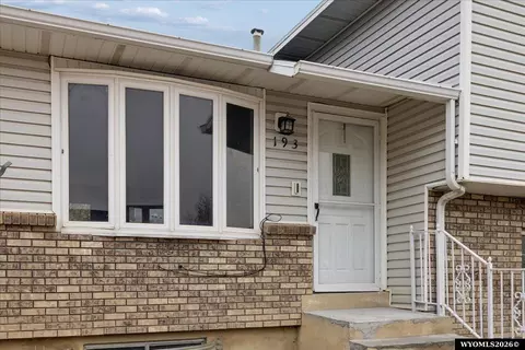 193 Southridge Rd, Evanston, WY 82930