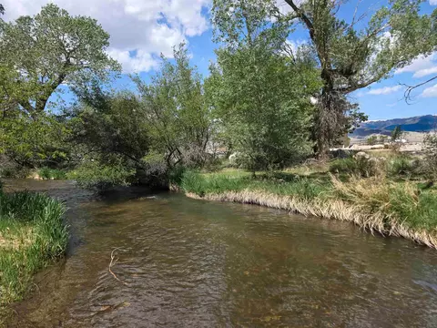 52 Road 8uc, Clark, WY 82435