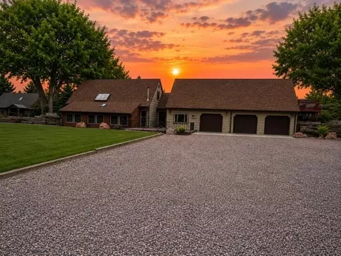 111 Cottonwood Ter, Torrington, WY 82240