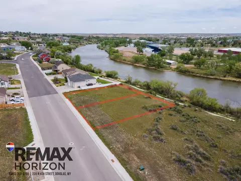 475 Pearson Rd, Douglas, WY 82633