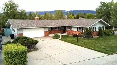 3521 Navarre Rd, Casper, WY 82604