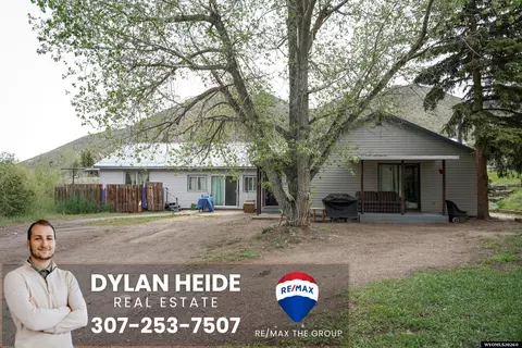 13 Deer Rd, Jelm, WY 82063