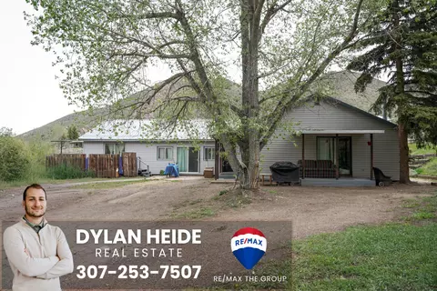 13 Deer Rd, Jelm, WY 82063
