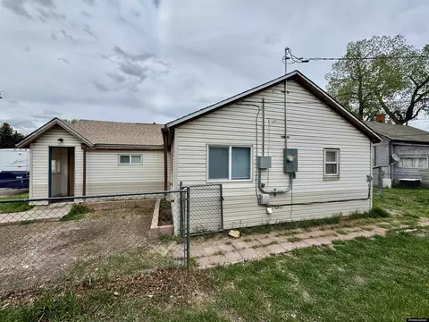 601 S Spruce St, Laramie, WY 82070