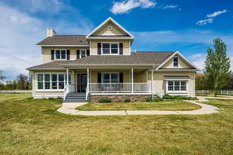 42 Wild Hollow Rd, Sheridan, WY 82801