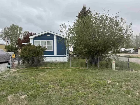 302 S Main St, Pavillion, WY 82523