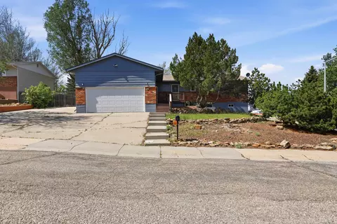 4001 Dorset St, Casper, WY 82609