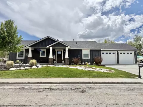 1465 Canyon Rd, Kemmerer, WY 83101