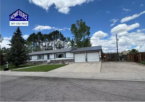 670 Wood St, Lander, WY 82520