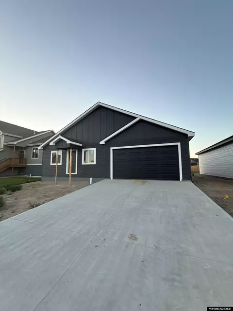 4758 Pontiac St, Casper, WY 82601