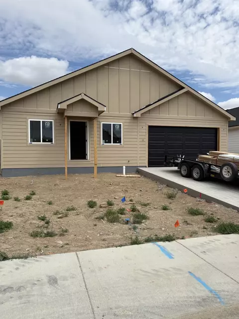 4758 Pontiac St, Casper, WY 82601